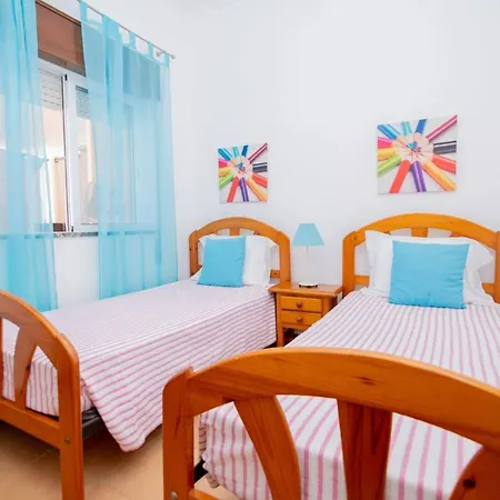 Casinha Vii By Innkeeper Guia (Faro)