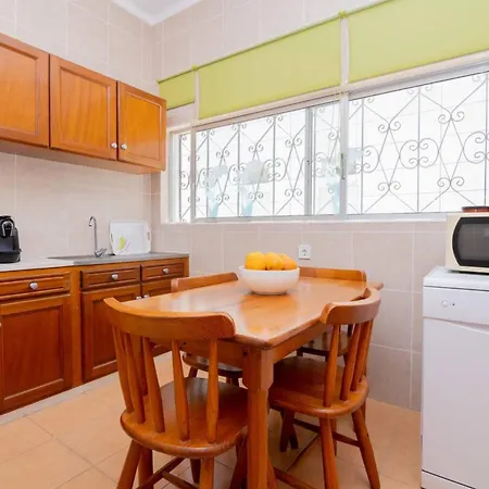 Casinha Vii By Innkeeper Guia (Faro)