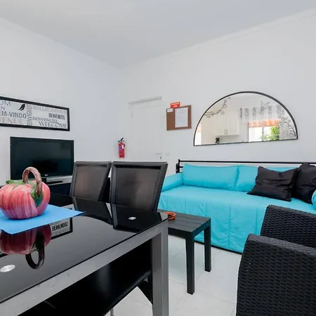 Casinha Vii By Innkeeper Guia (Faro)