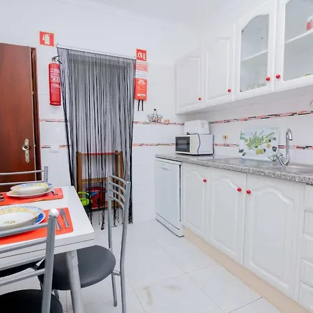 Casinha Vii By Innkeeper Guia (Faro)