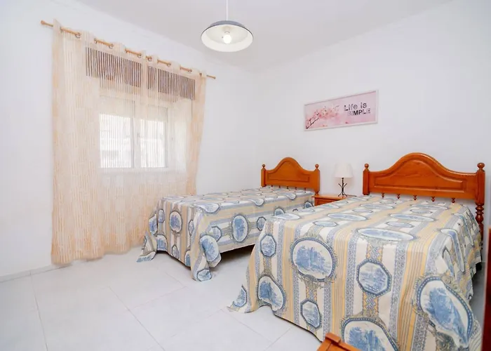Casinha Vii By Innkeeper Guia (Faro)